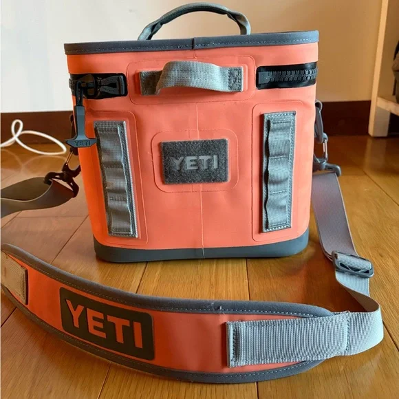 YETI Coral Hopper 8 - Picture 2 of 3